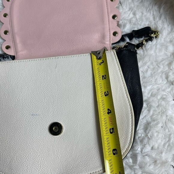 Betsey Johnson tricolor Crossbody bag Pink,beige & Black gold tone hearts accent - Picture 9 of 15